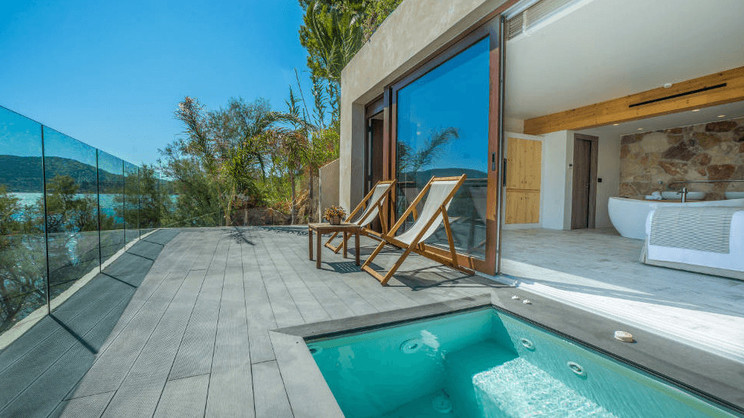 Gloria Maris Hotel Suites & Villas